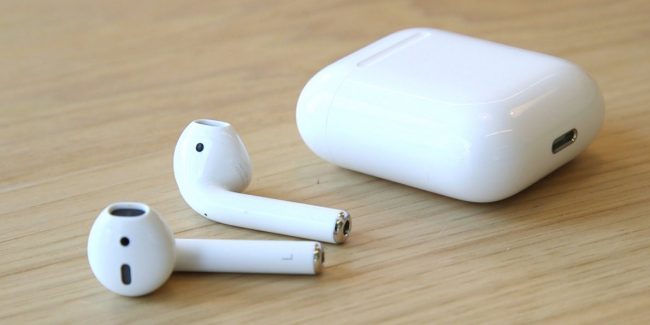 what-its-really-like-using-airpods-apples-159-wireless-headphones-for-the-iphone-7